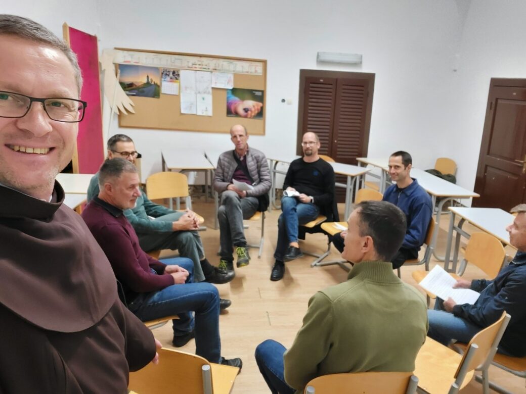 Začetek moške skupine na Kapela-Gorica